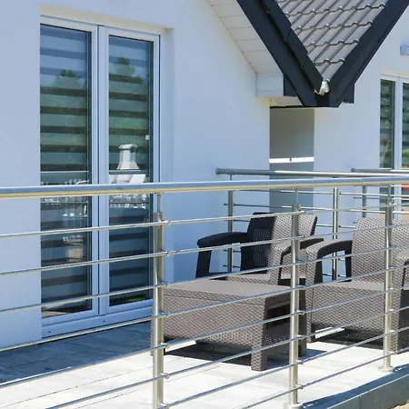 Osrodek Wypoczynkowy Slonce Bobolin 홀리데이파크 *